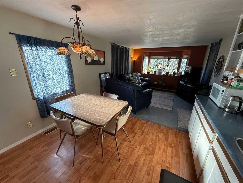 50-145 East River Road, Hinton, AB