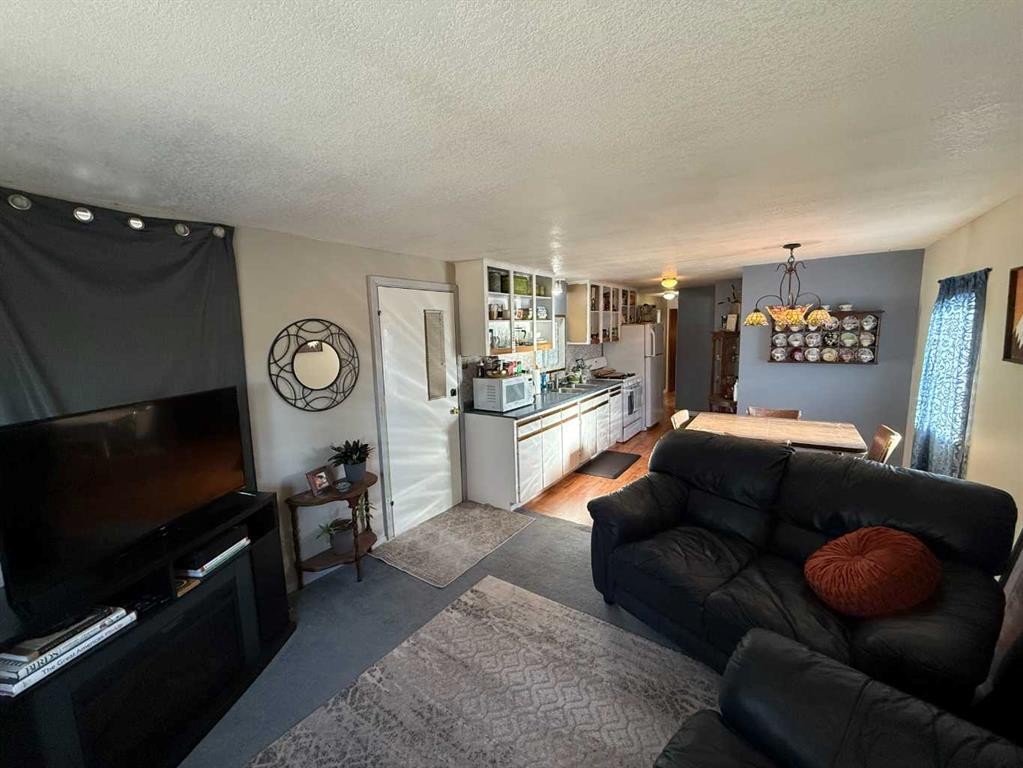 50-145 East River Road, Hinton, AB