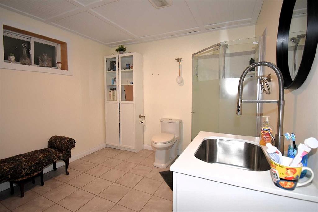 121 Chetamon Drive, Hinton, AB - Indoor