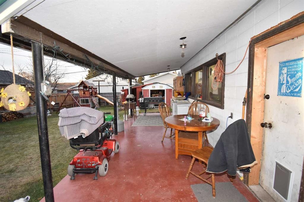 121 Chetamon Drive, Hinton, AB -