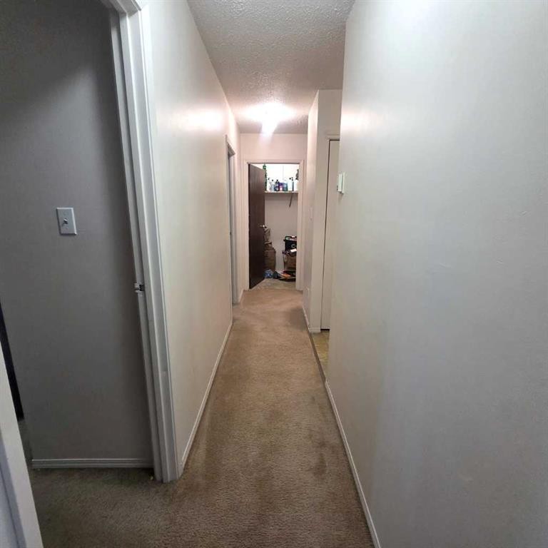 304B-5611 9 Avenue, Edson, AB - Indoor Photo Showing Other Room
