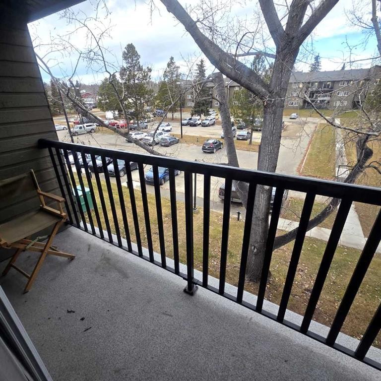 304B-5611 9 Avenue, Edson, AB - Outdoor With Balcony