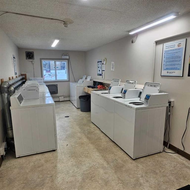 304B-5611 9 Avenue, Edson, AB - Indoor Photo Showing Laundry Room