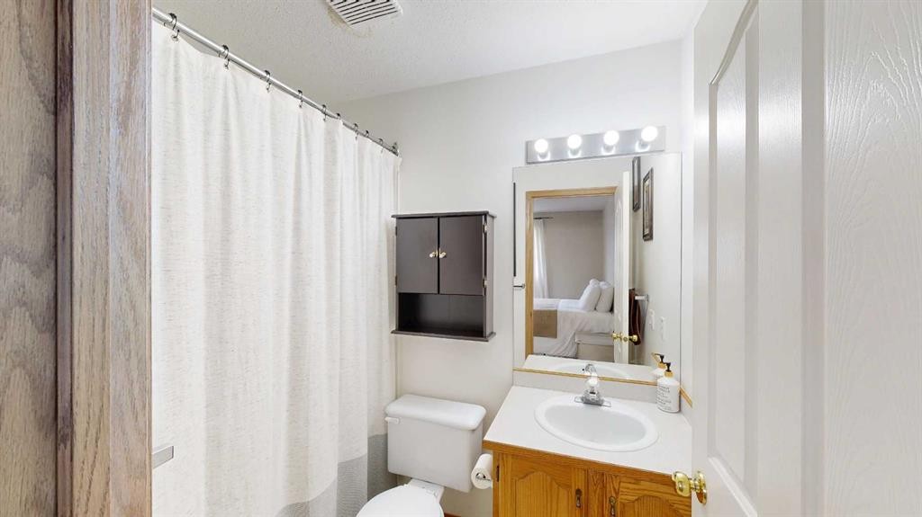 8 Trading Post Trail, Whitecourt, AB - Indoor Photo Showing Bathroom