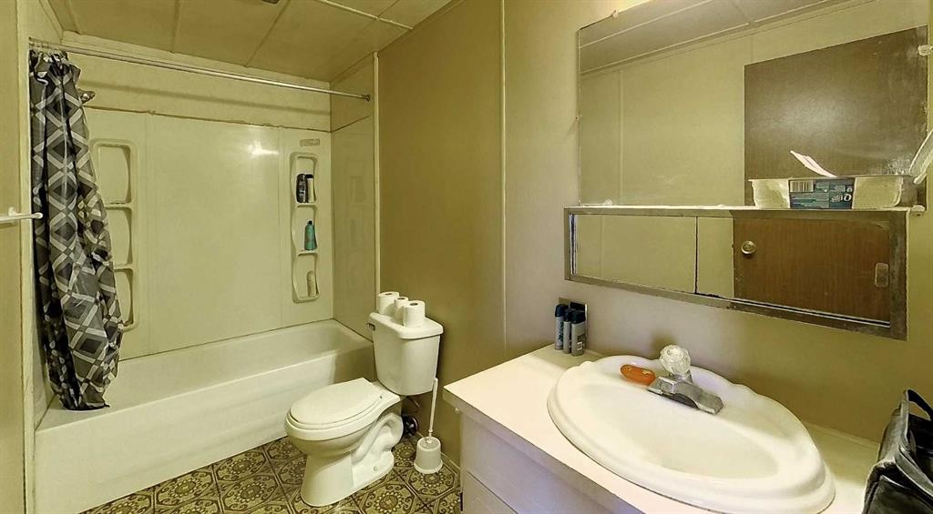 53216 Range Road 181, Rural Yellowhead County, AB - Indoor Photo Showing Bathroom