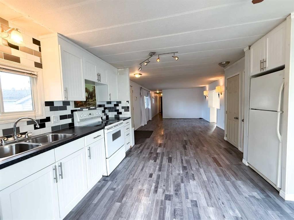 417-700 Carmichael Lane, Hinton, AB