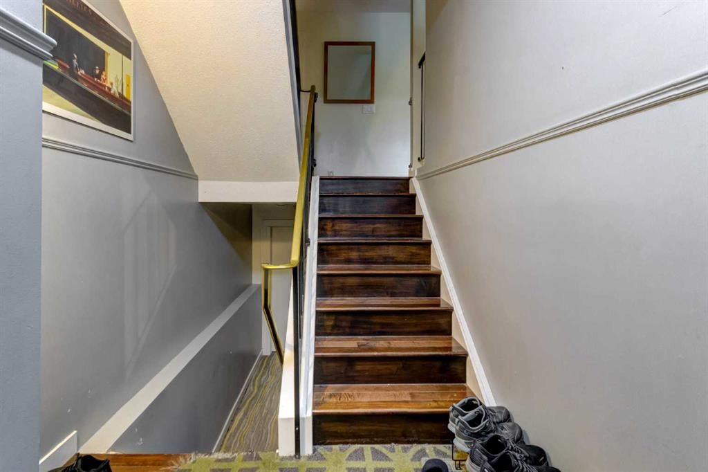 116 Nahanni Drive, Banff, AB - Indoor Photo Showing Other Room