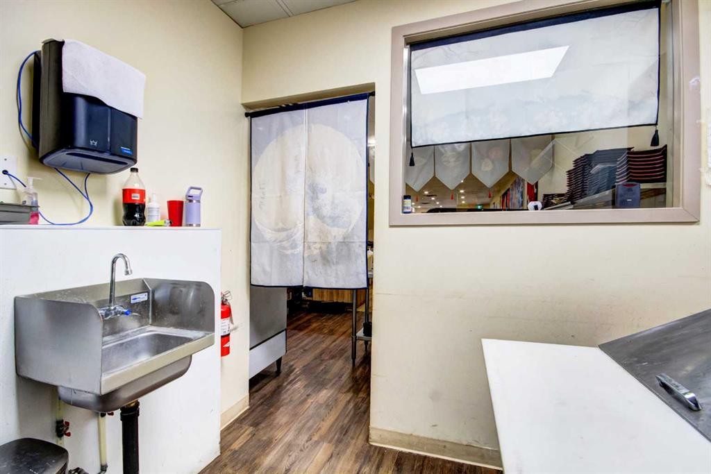 109B Banff Avenue, Banff, AB