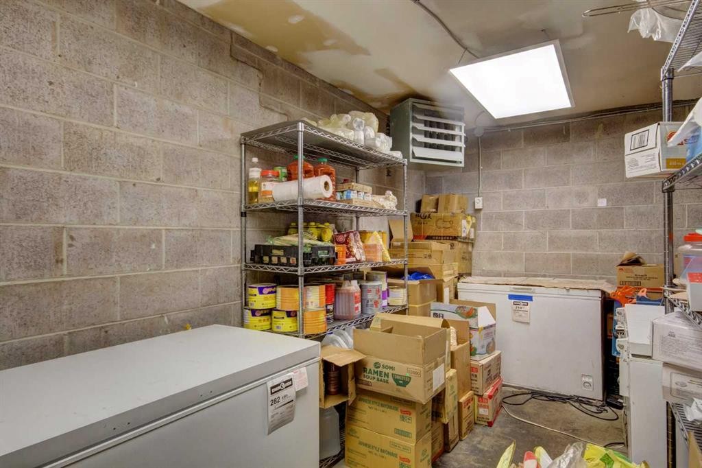 109B Banff Avenue, Banff, AB