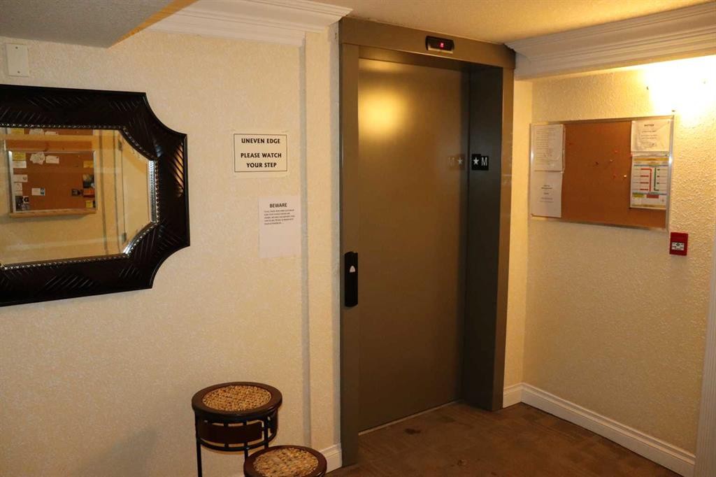 305-5037 7 Avenue, Edson, AB - Indoor Photo Showing Other Room