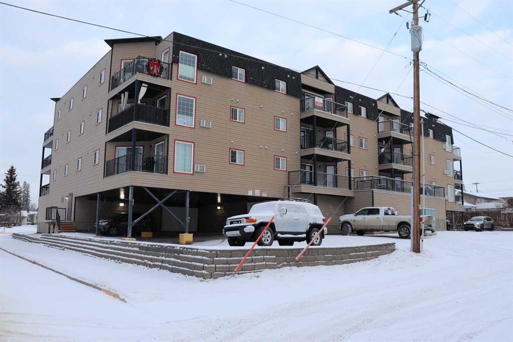 305-5037 7 Avenue, Edson, AB - Outdoor With Balcony
