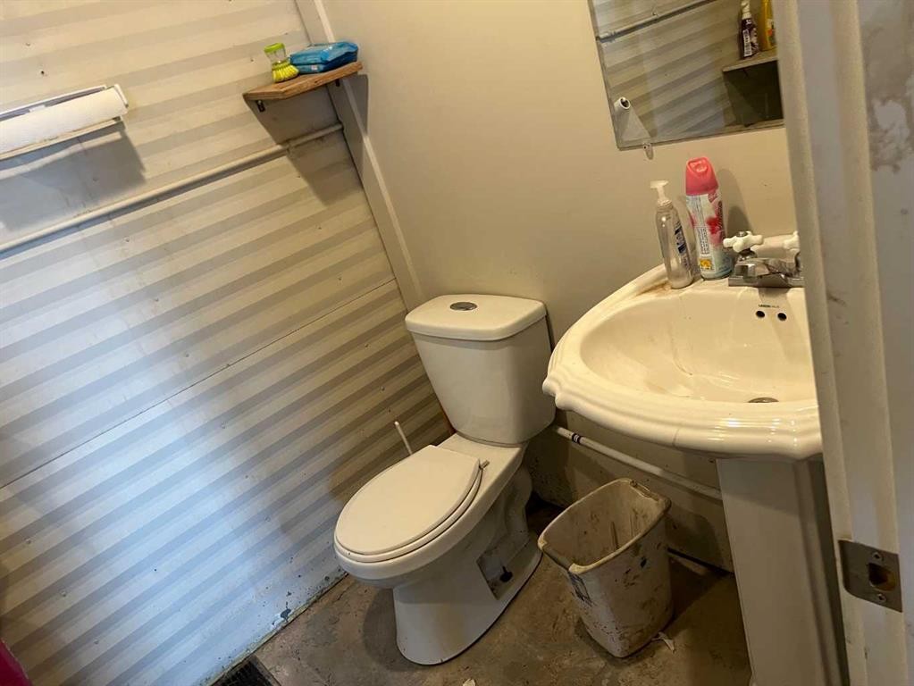 114 1 Avenue, Fox Creek, AB