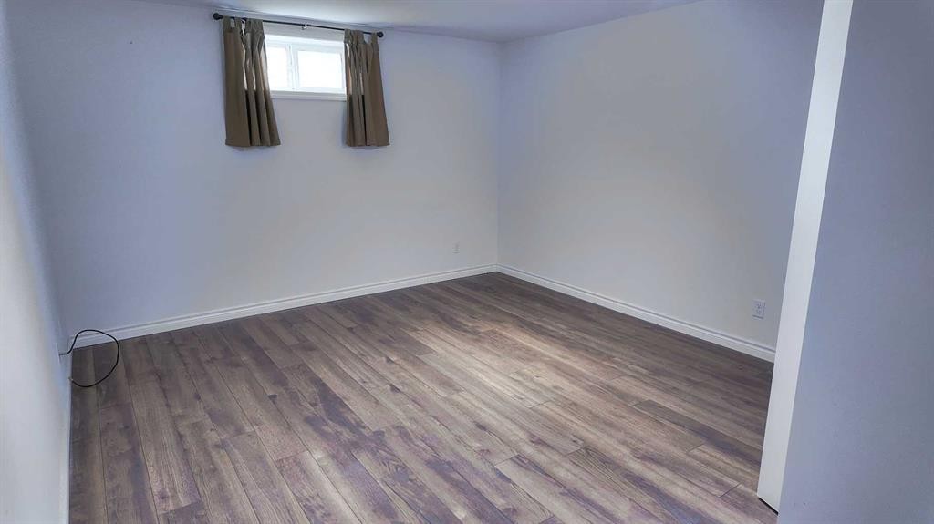 8 Barrier Mountain Drive, Exshaw, AB - Indoor Photo Showing Other Room