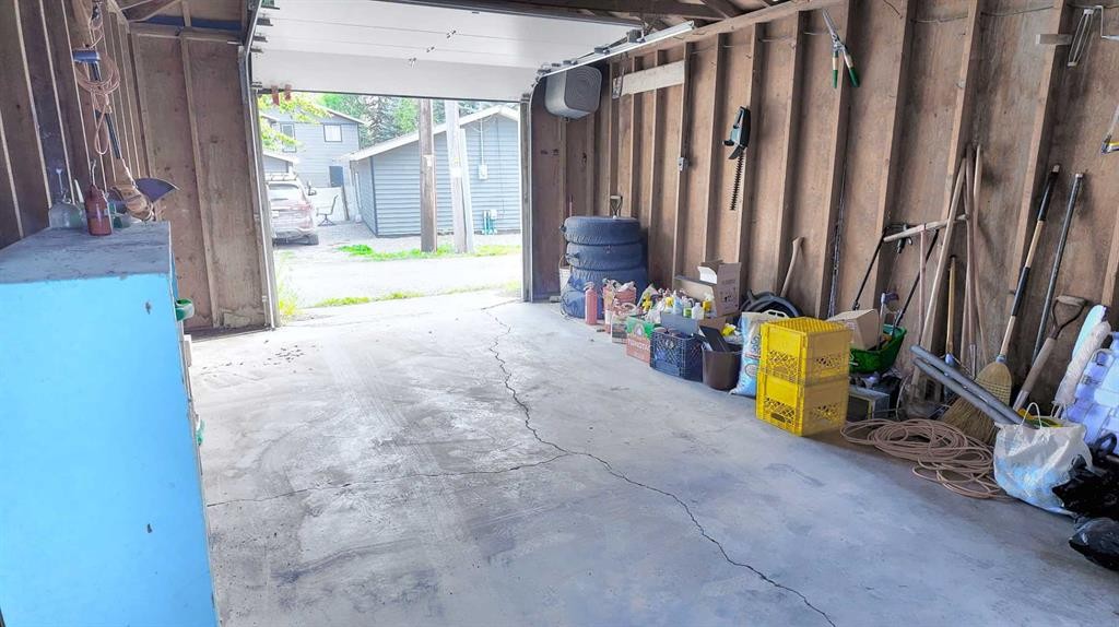 8 Barrier Mountain Drive, Exshaw, AB - Indoor