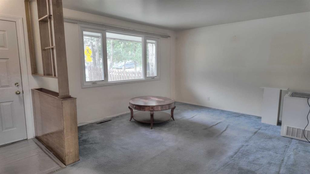 8 Barrier Mountain Drive, Exshaw, AB - Indoor Photo Showing Other Room