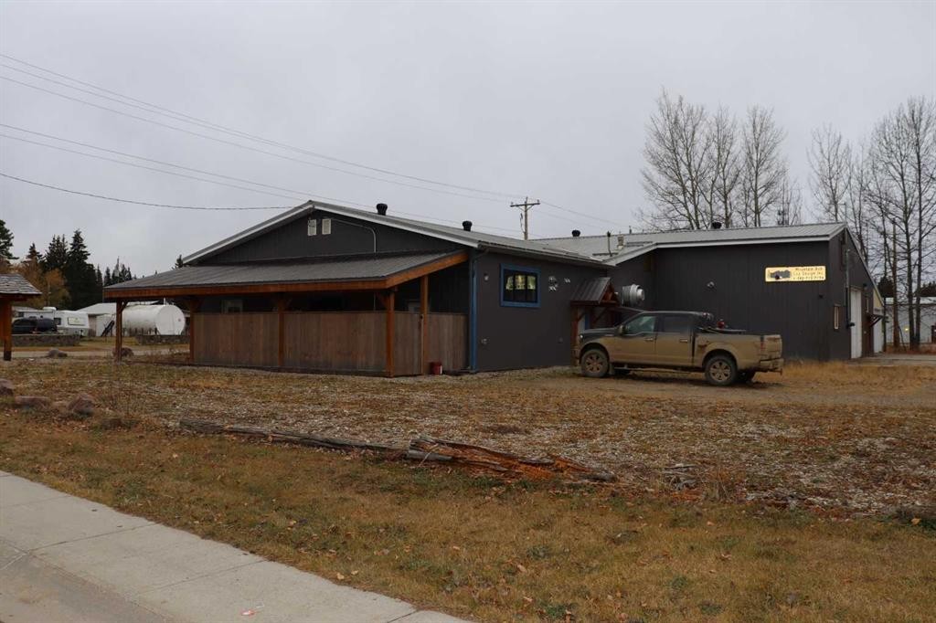 5006 50 Avenue, Peers, AB