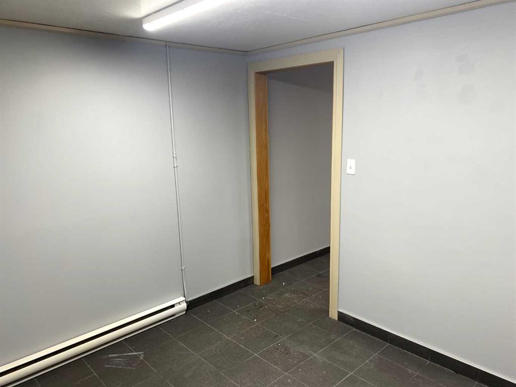 5006 50 Avenue, Peers, AB