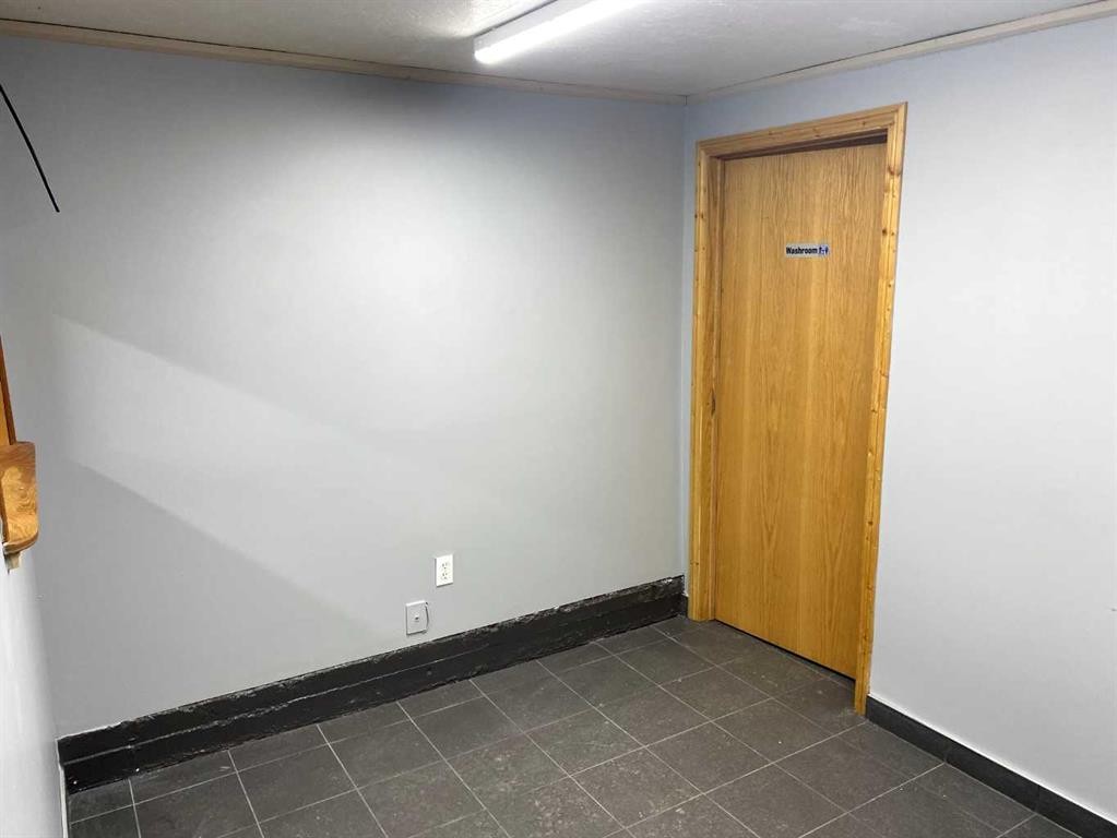 5006 50 Avenue, Peers, AB