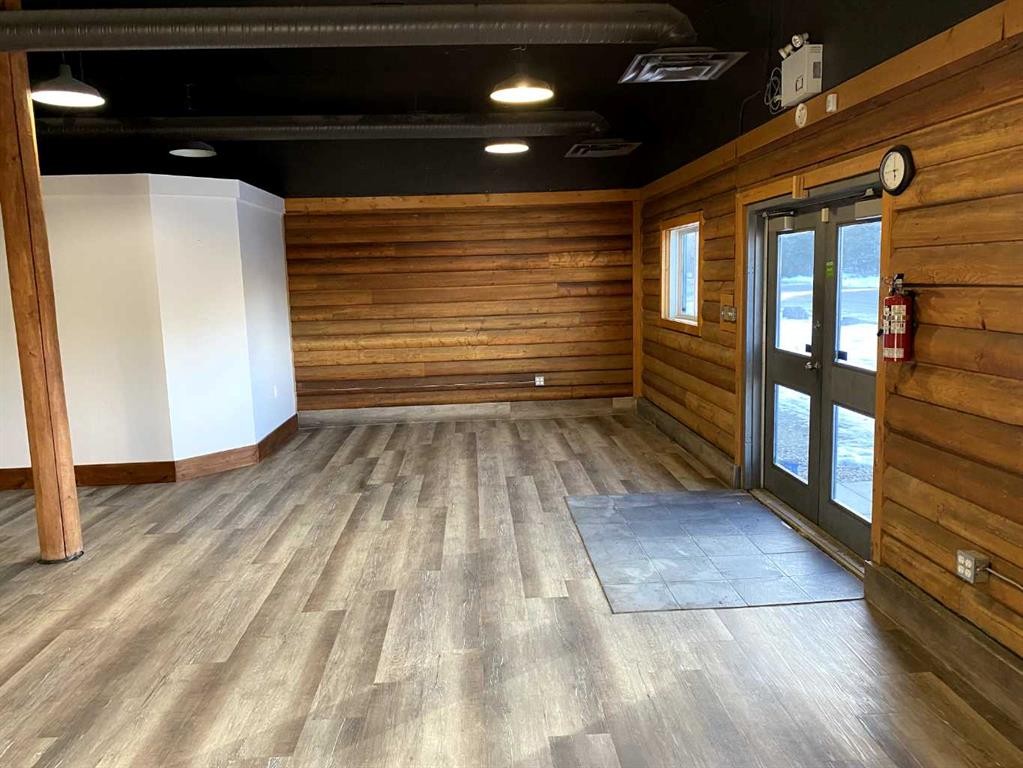 5006 50 Avenue, Peers, AB