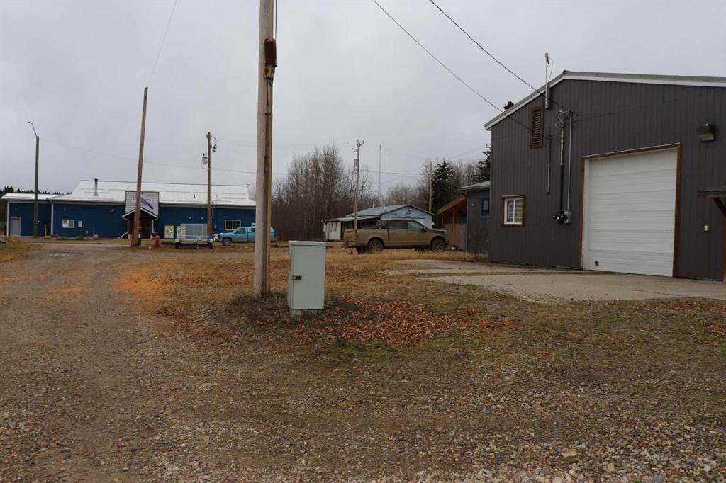 5006 50 Avenue, Peers, AB