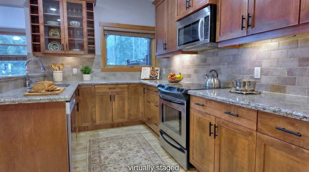 1-101 Armstrong Place, Canmore, AB - Indoor Photo Showing Kitchen
