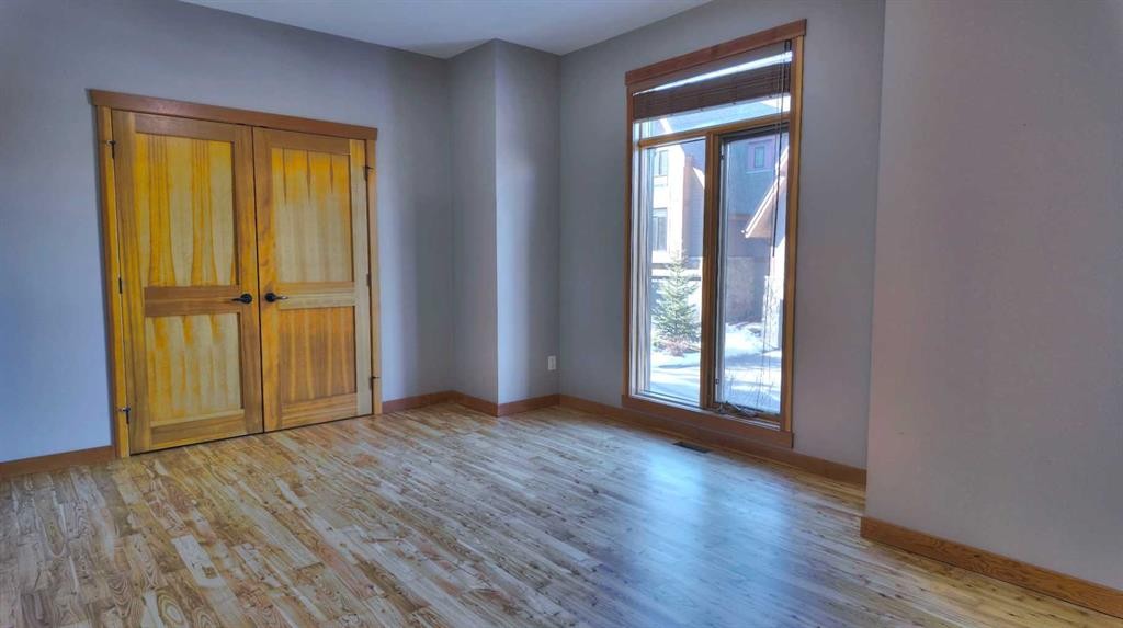 1-101 Armstrong Place, Canmore, AB - Indoor Photo Showing Other Room