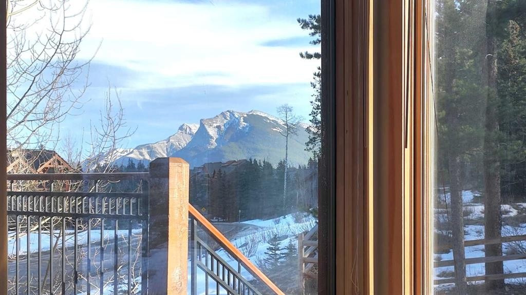 1-101 Armstrong Place, Canmore, AB - With View