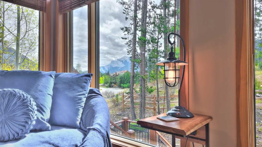 1-101 Armstrong Place, Canmore, AB - Indoor