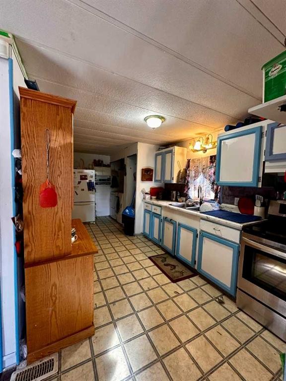 A7-145 East River Road, Hinton, AB