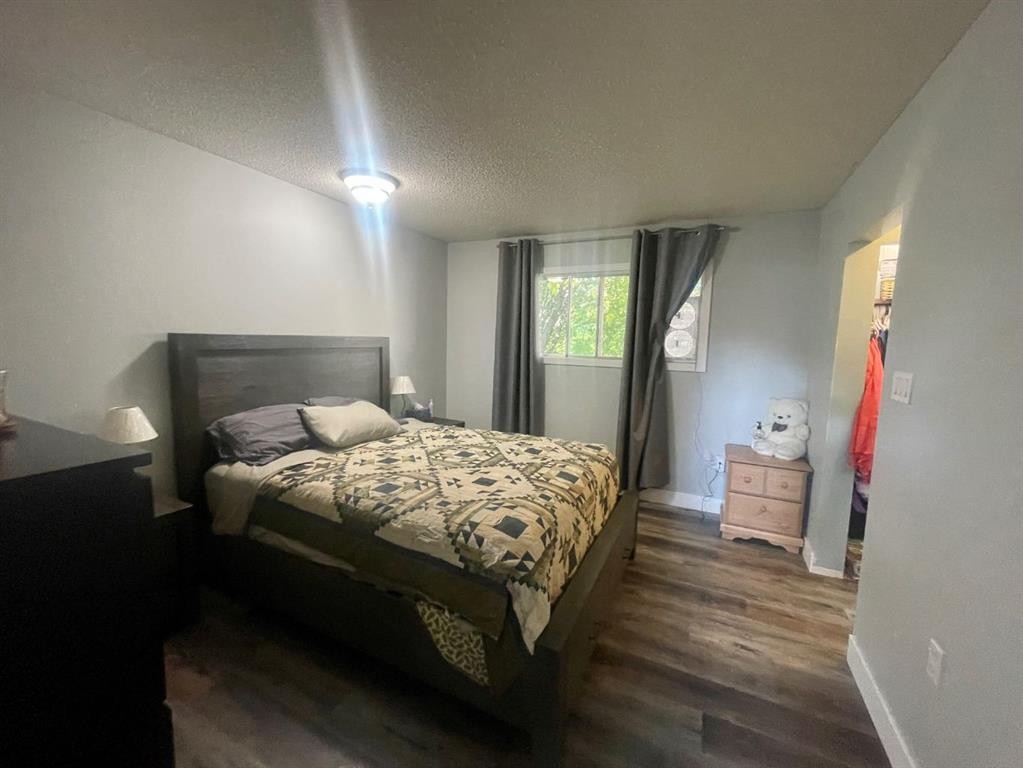 5301 15 Ave, Edson, AB - Indoor Photo Showing Bedroom