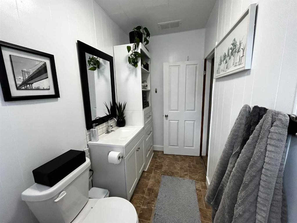 4621 5 Avenue, Edson, AB - Indoor