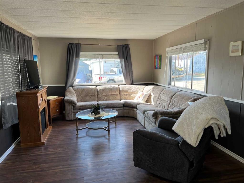 502 Kaybob Drive, Fox Creek, AB