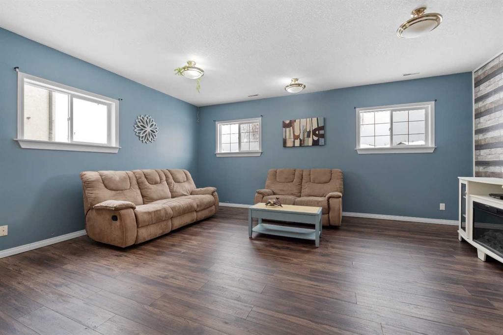 123 Mink Creek Road, Whitecourt, AB - Indoor Photo Showing Living Room