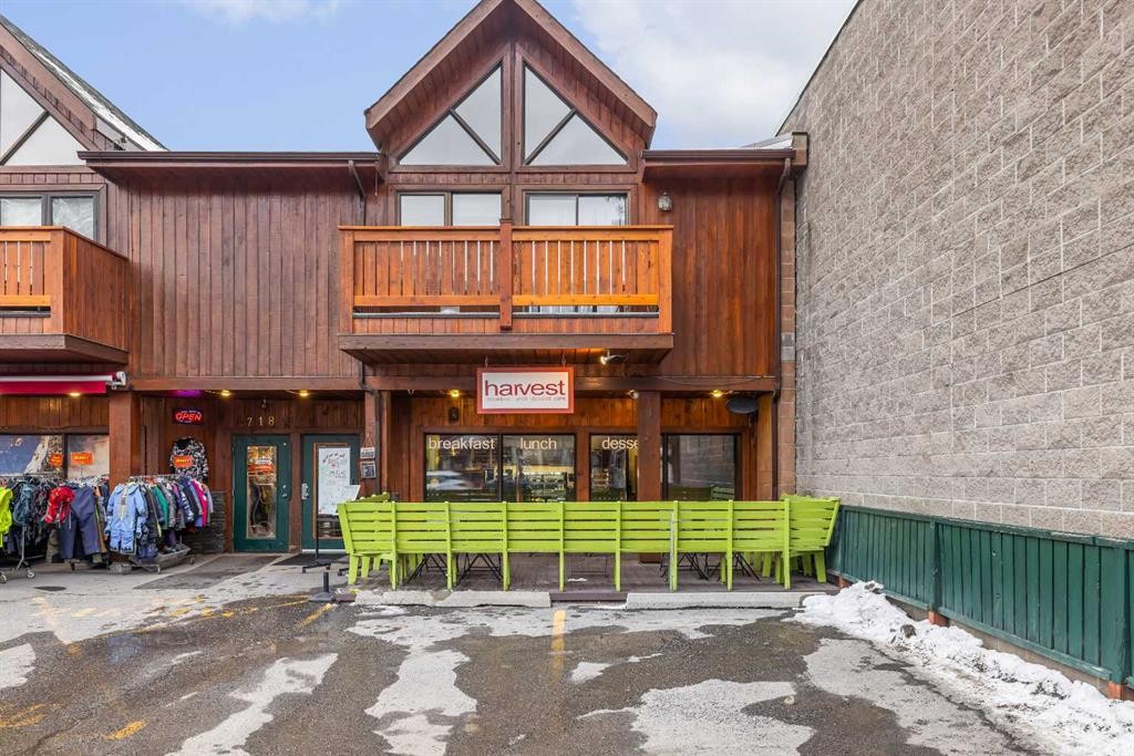 2-718 10Th Street, Canmore, AB