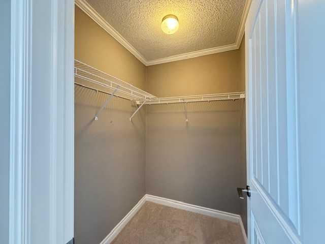 401 12 Street Sw, Slave Lake, AB - Indoor With Storage