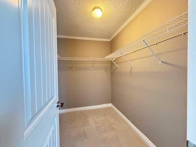 401 12 Street Sw, Slave Lake, AB - Indoor With Storage