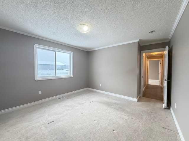 401 12 Street Sw, Slave Lake, AB - Indoor Photo Showing Other Room