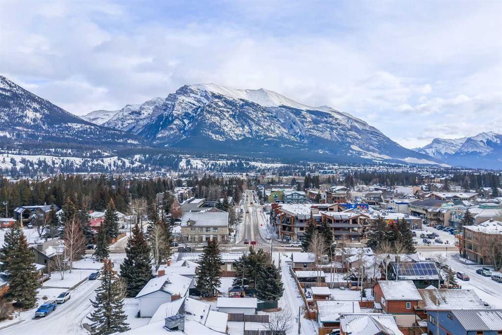 1001 9Th Avenue, Canmore, AB - Outdoor With View