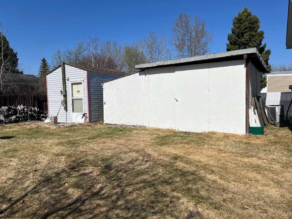 806 5 A Street, Fox Creek, AB - Outdoor