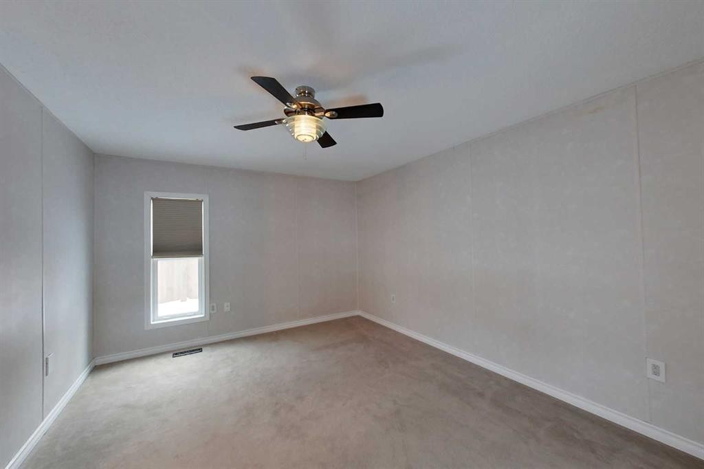 725 6 Avenue Nw, Slave Lake, AB - Indoor Photo Showing Other Room