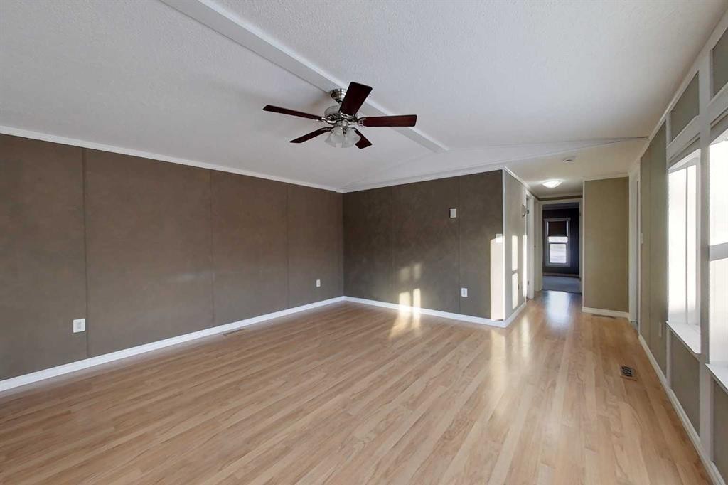 725 6 Avenue Nw, Slave Lake, AB - Indoor Photo Showing Other Room