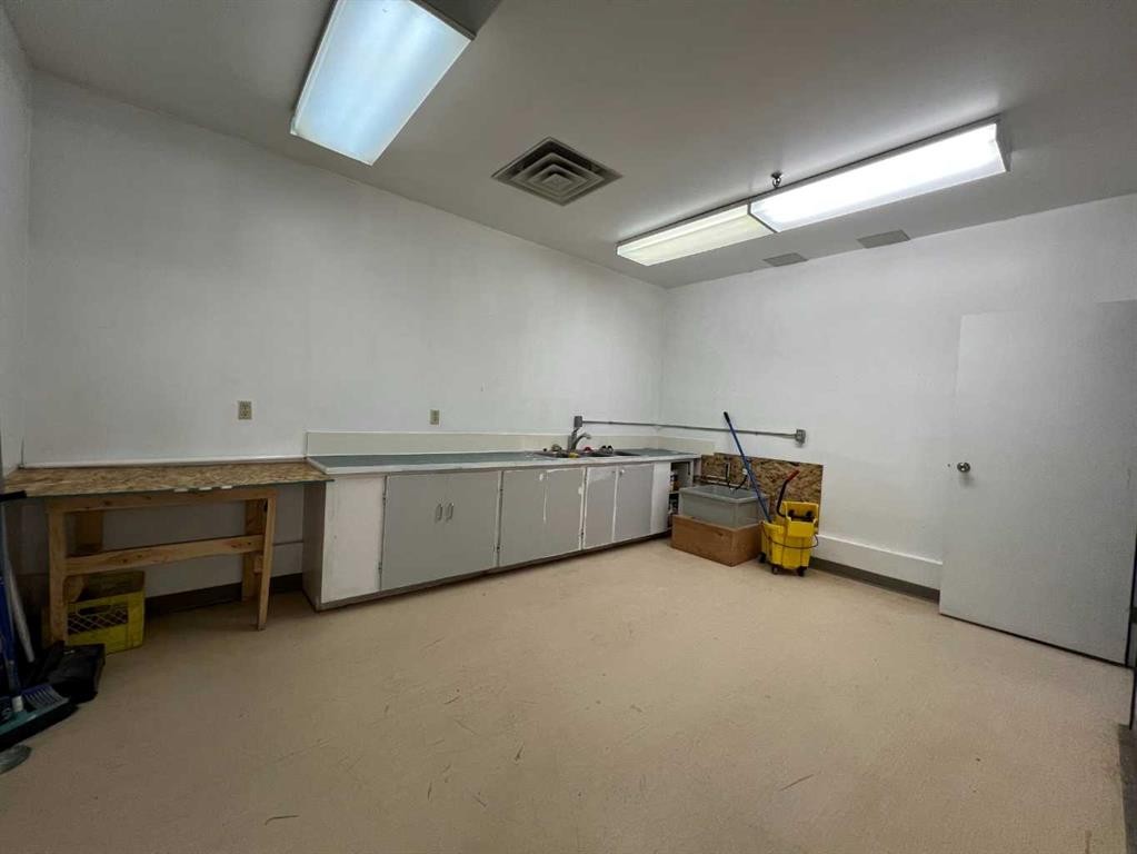 5023 3Rd Avenue, Edson, AB