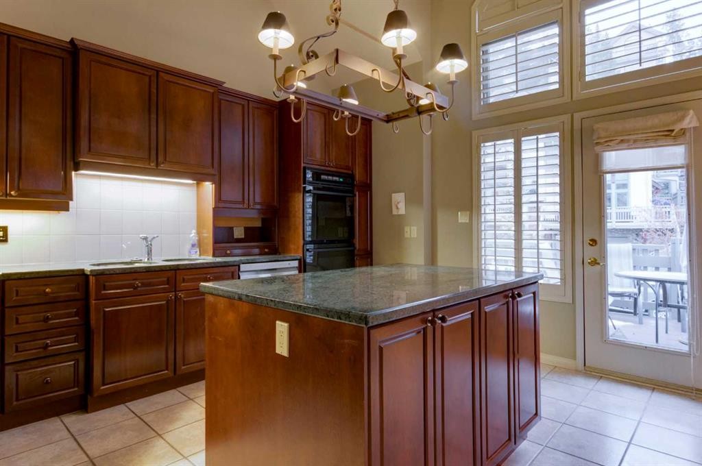 13 Antelope Lane, Banff, AB - Indoor Photo Showing Kitchen