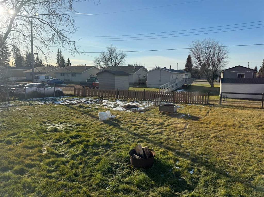 32 1 Street, Kinuso, AB - Outdoor