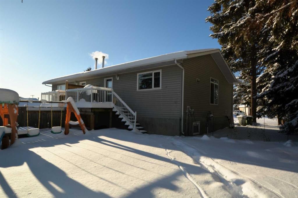 425 70 Street, Edson, AB - Outdoor