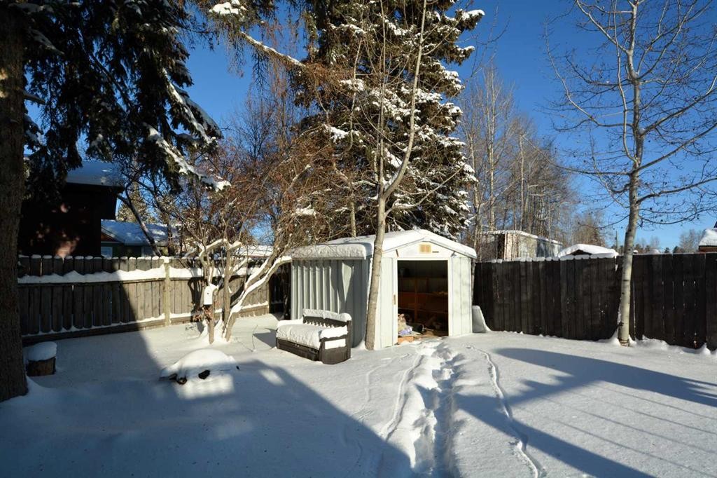 425 70 Street, Edson, AB - Outdoor