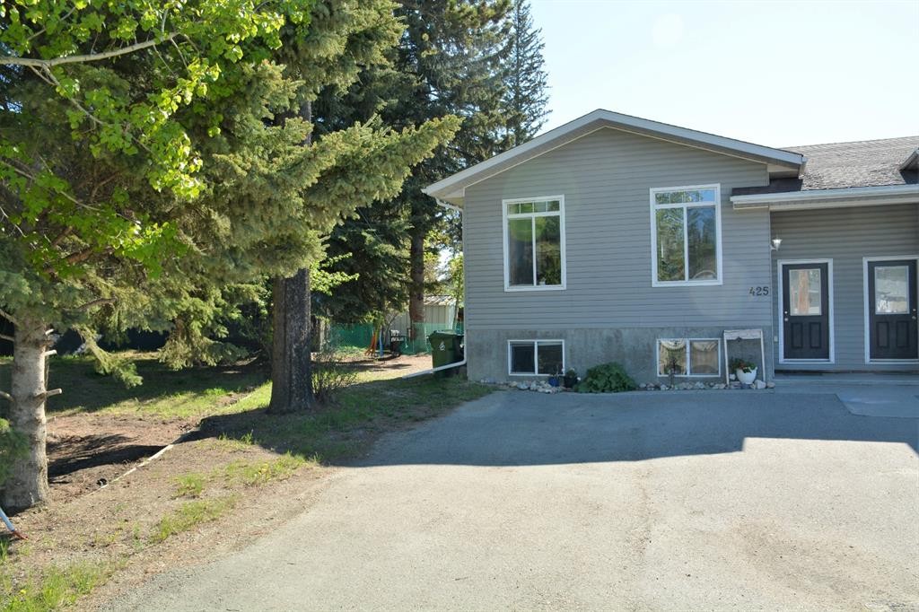 425 70 Street, Edson, AB - Outdoor