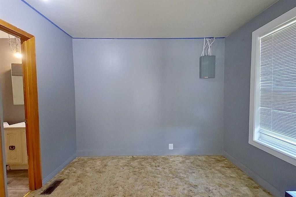 5009 48 Avenue, Athabasca, AB - Indoor Photo Showing Other Room