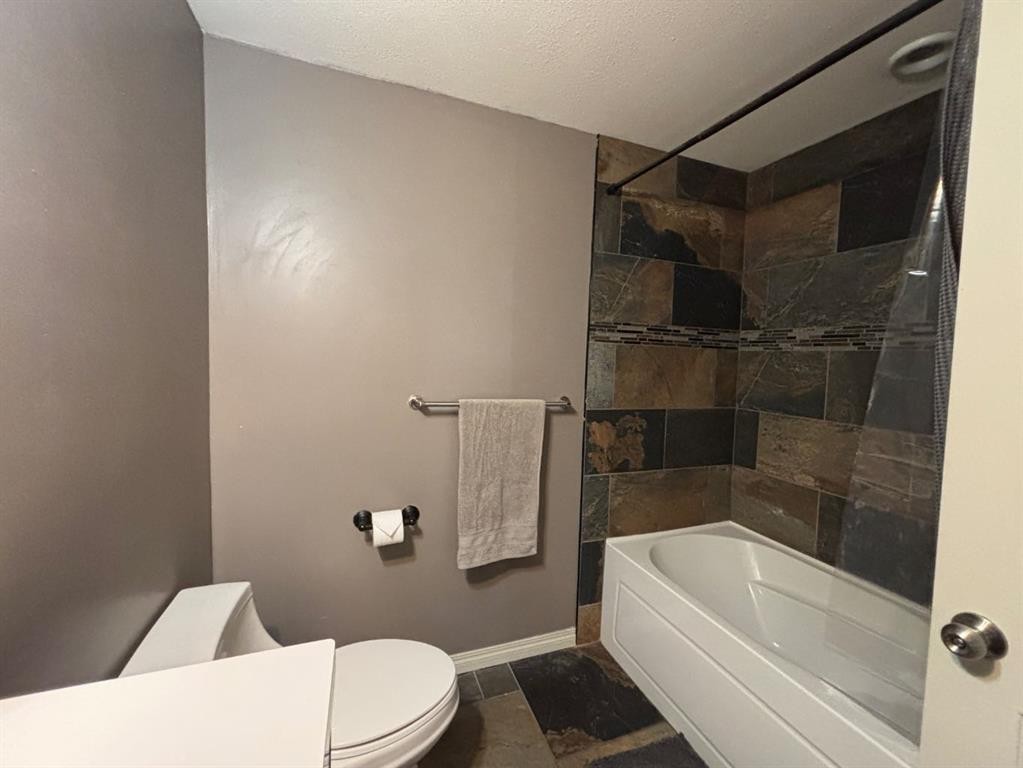 130 Willow Drive, Hinton, AB - Indoor Photo Showing Bathroom