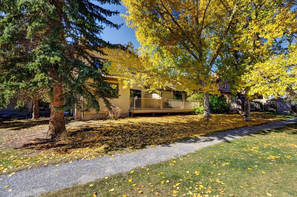 105-200 Three Sisters Drive, Canmore, AB - Outdoor